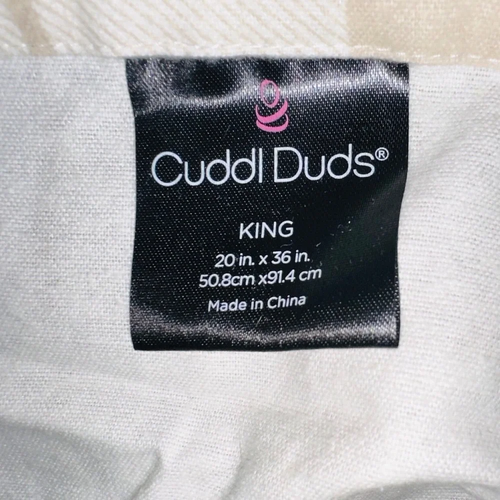Cuddl Duds King Size 2 Pillow Cover Black White‎ Plaid Pattern 20x36